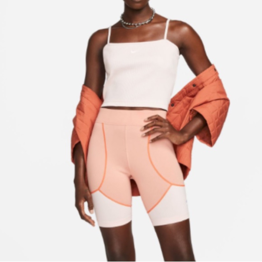 NIKE Women Sportswear Fit Training Fitted Shorts, Coral | M